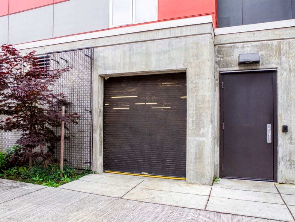 Commercial Garage Doors & Overhead Door - Wayne Dalton of Windsor