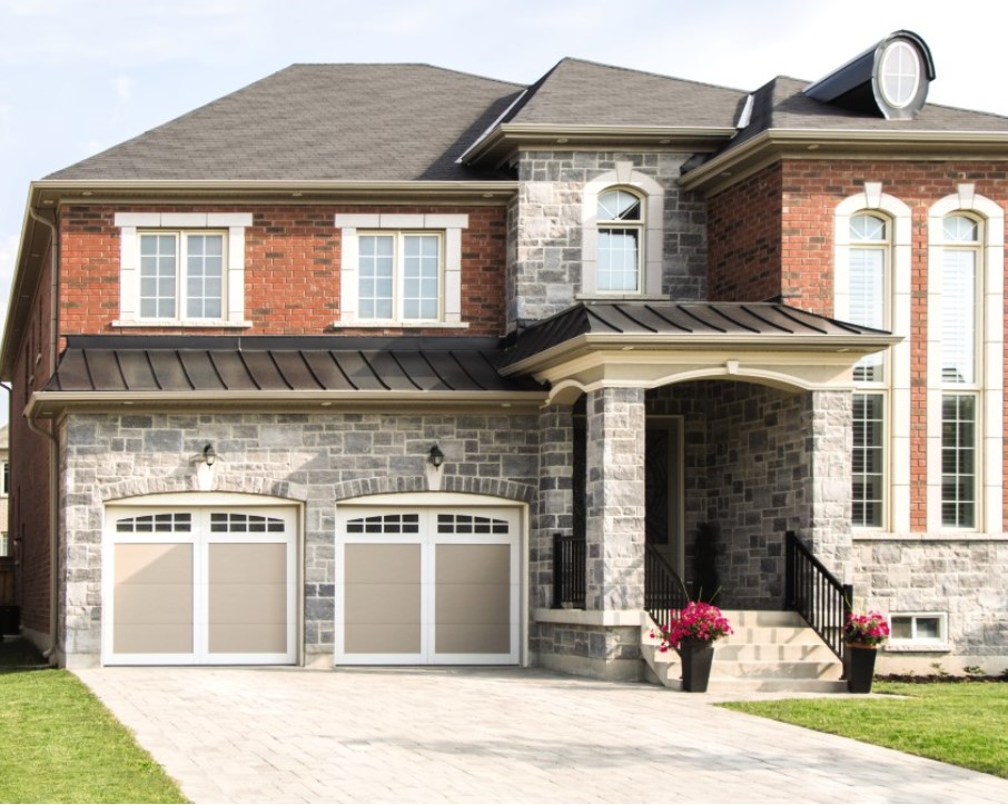 Carriage House Steel Garage Doors, Wayne-Dalton of Windsor